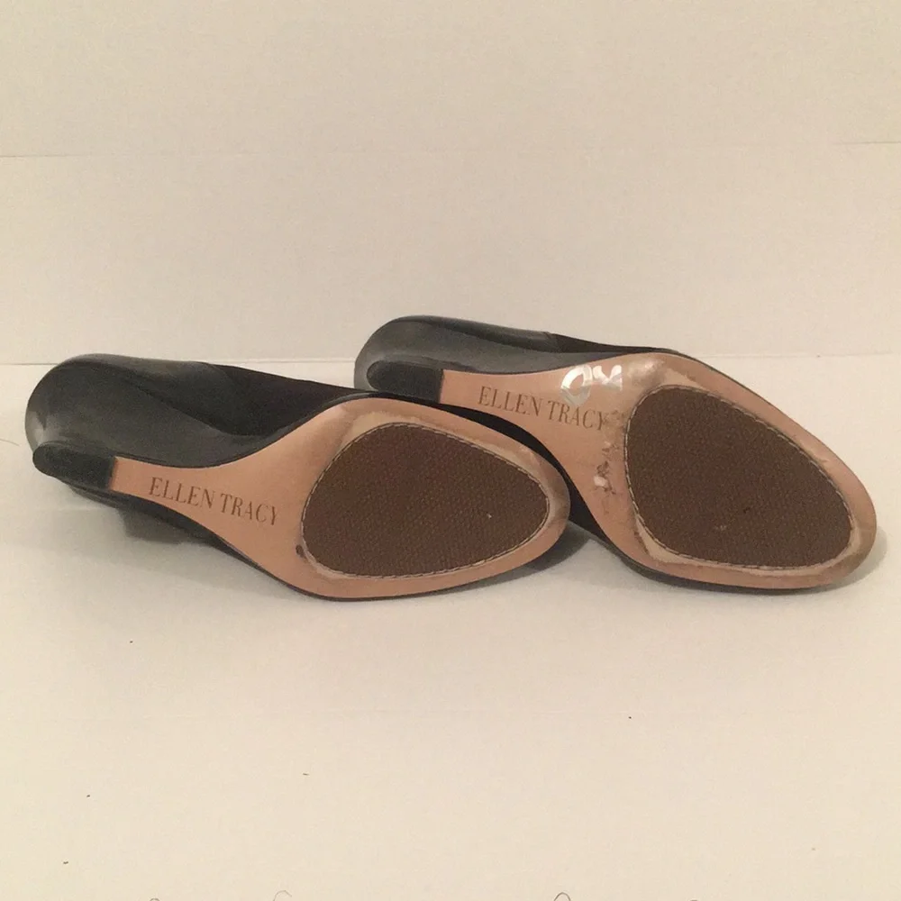 Ellen Tracy Patent Leather Wedge Pumps - Picture 6 of 13